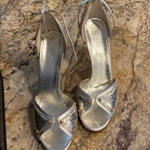 Gucci pumps- silver size  38 1/2